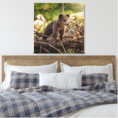 Niedlicher Kinderbär in Woods Leinwanddruck (Insitu (Schlafzimmer))
