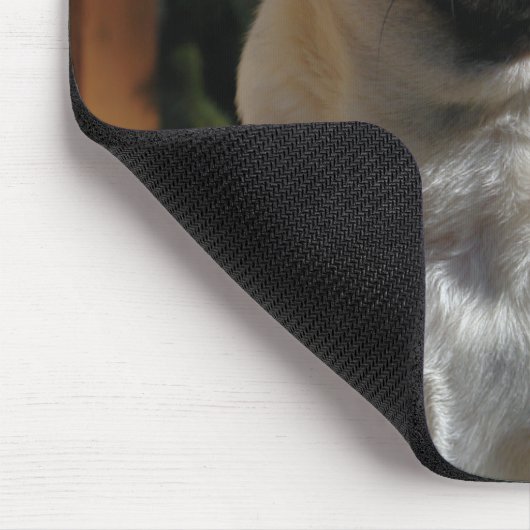 Niedlicher Kitz-Mops Mousepad (Ecke)
