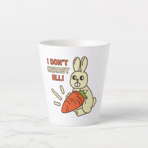 Niedlicher kleiner Bunny hält seine Karotte Milchtasse