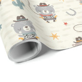 Niedlicher kleiner Cowboy Sheriff Bär auf Sahne Geschenkpapier (Rolleneckpunkt)