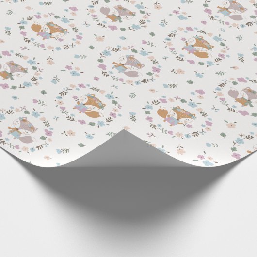 Niedlicher Kleiner Fall Fox mit Blume in sanften F Geschenkpapier (Ecke)