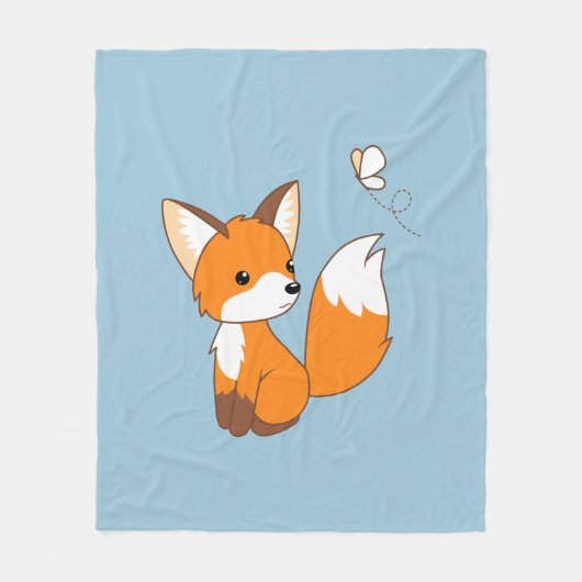 Niedlicher kleiner Fuchs sieht Schmetterling zu Fleecedecke (Vorderseite)