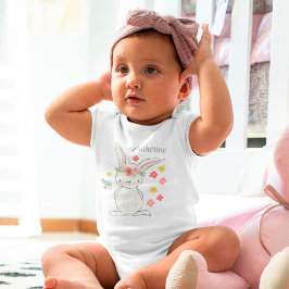 Niedlicher kleiner Hase mit Blume personalisierte Baby Strampler