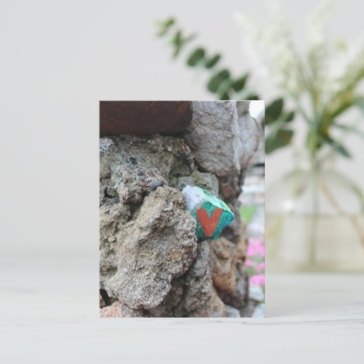 Niedlicher Kleiner Herzschlag versteckt in einer F Postkarte (Stehend Vorderseite)