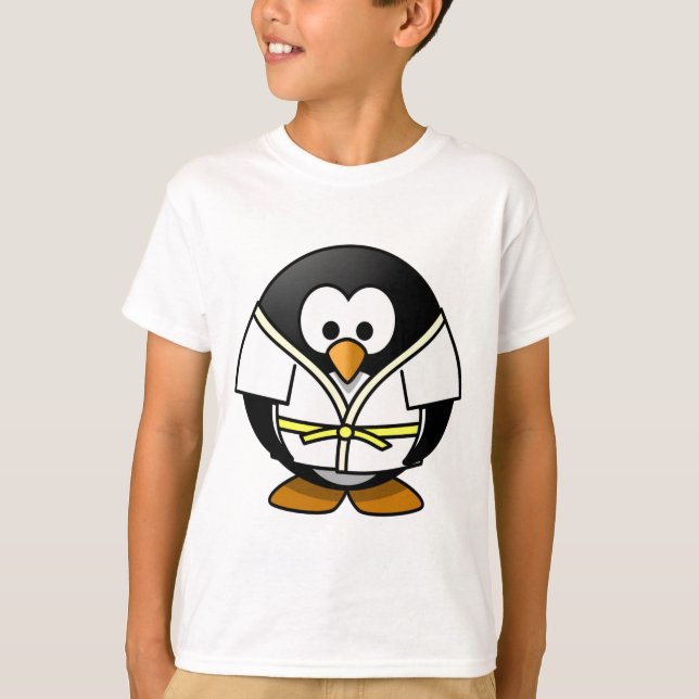 Niedlicher kleiner lebhafter Judo Penguin T-Shirt (Vorderseite)