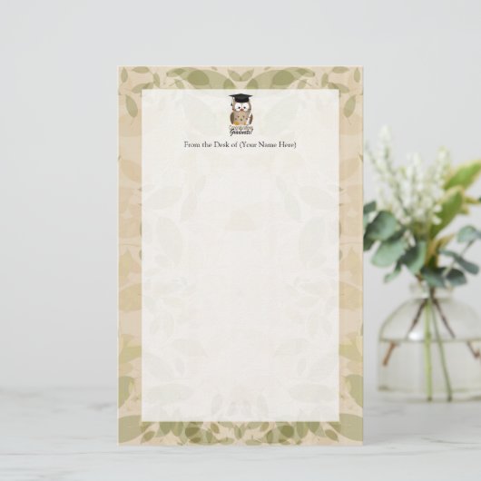 Niedlicher kluger Eulen-Absolvent Briefpapier (Stehend Vorderseite)