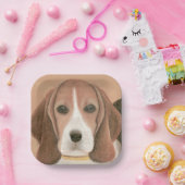 Niedlicher kluger Hund. Teller aus Pastell (Party)