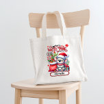 Niedlicher Koala Weihnachten Personalisierter Name Tragetasche<br><div class="desc">Die niedliche Koala Chirstmas Personalisierter Name Holiday Tote Tasche verfügt über eine niedliche Koala mit einer Weihnachtsmannmütze und Schal mit einem Santa Sack. Ideal für Weihnachtsgeschenke,  Weihnachts-Party und Feierlichkeiten,  Geburtstage und vieles mehr. Erstellt von Evco Studio www.zazzle.com/store/evcostudio</div>