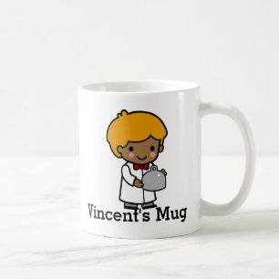 Niedlicher Koch mit Bow-Krawatte und Serviertablet Kaffeetasse