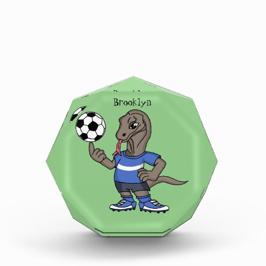 Niedlicher Komodo-Drache beim Fußballspielen Carto Fotoblock (Vorderseite)