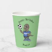 Niedlicher Komodo-Drache beim Fußballspielen Carto Pappbecher (Rückseite)