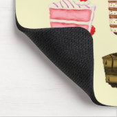 Niedlicher Kuchengeburtstagskuchen mit bunter Mousepad (Ecke)