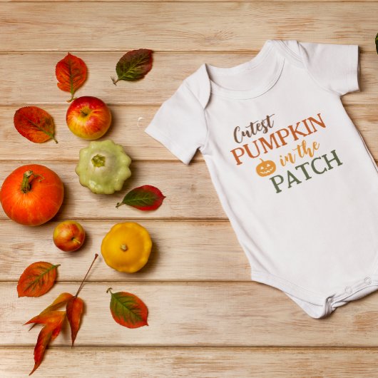 Niedlicher Kürbis im Patchfall Baby Strampler