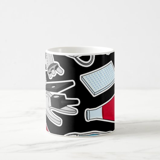 Niedlicher Labrador-Muster-Schwarz-Hintergrund Kaffeetasse (Mittel)