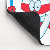 Niedlicher Lächelnder Superheldenstand mit Zahnbür Mousepad (Ecke)