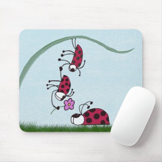 Niedlicher Ladybug, der seine Liebe zeichnet Mousepad (Mit Mouse)