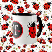 niedlicher Ladybug wird Monogramm hinzugefügt Tasse