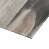 Niedlicher Lama im Stall in Schwarz-Weiß Schneidebrett (Ecke)