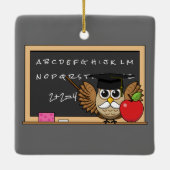 Niedlicher Lehrer mit Apple-Cartoon Keramikornament (Rückseite)