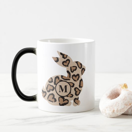 Niedlicher Leopard-Druckerhase mit benutzerdefinie Verwandlungstasse (Mit Donut)