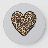 Niedlicher Leopard Herzschlag Valentinstag Große Wanduhr (Vorderseite)