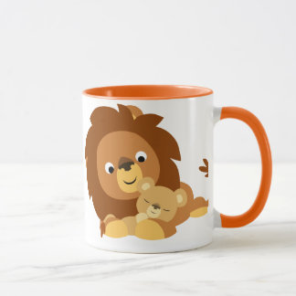 Niedlicher liebevoller Cartoon-Löwe-Vater und Tasse