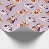 Niedlicher Lila Halloween-Katzen-Hund im Kostümmus Geschenkpapier (Ecke)
