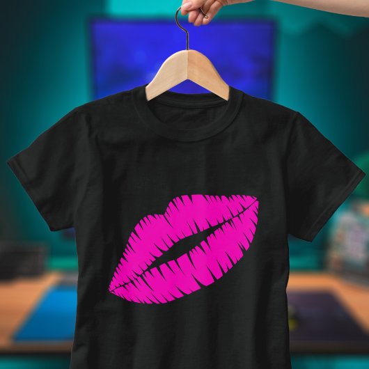 Niedlicher Lipstick Kiss Hot Pink Lips T - Shirt