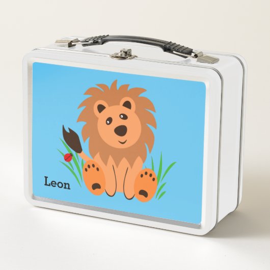 Niedlicher Löwe im Gras mit Ladybug Metall Brotdose (Vorderseite)