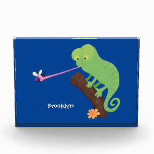 Niedlicher, lustig-grün-fröhlicher Chameleon-Carto Fotoblock