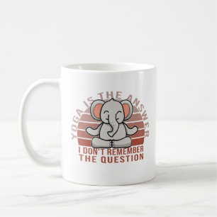 Niedlicher, lustiger Elefant beim Yoga. lustiges Y Kaffeetasse