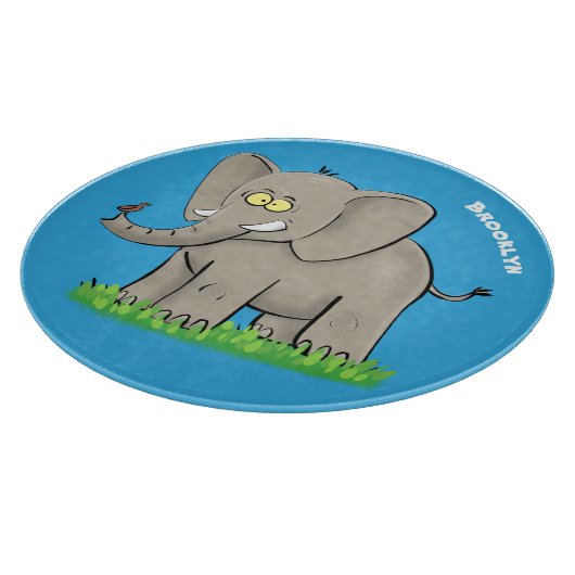 Niedlicher, lustiger Elefant mit Vogel auf Cartoon Schneidebrett (Ecke)
