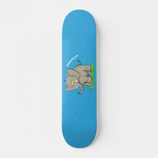 Niedlicher, lustiger Elefant mit Vogel auf Cartoon Skateboard (Vorne)