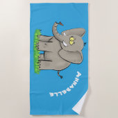 Niedlicher, lustiger Elefant mit Vogel auf Cartoon Strandtuch (Vorderseite)
