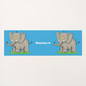 Niedlicher, lustiger Elefant mit Vogel auf Cartoon Yogamatte (Rückseite (Horizontal))