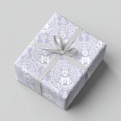 Niedlicher Miniaturschnauzer im Blumengarten Geschenkpapier