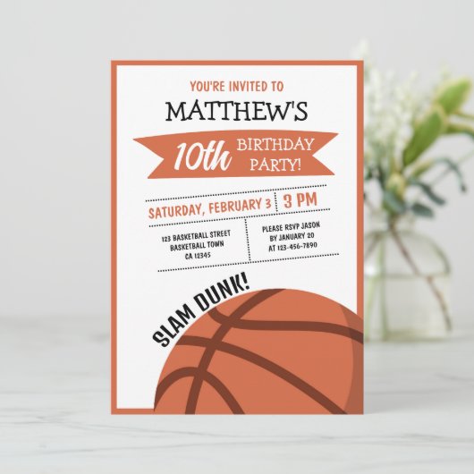 Niedlicher moderner Big Basketball Kindergeburtsta Einladung (Stehend Vorderseite)