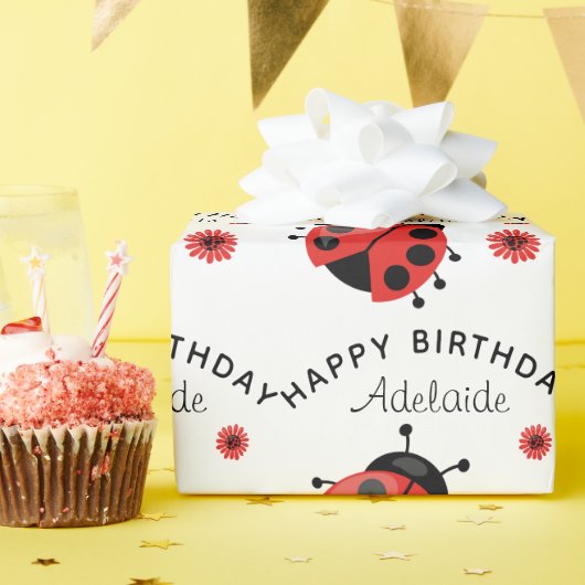 Niedlicher, moderner Red Ladybug Personalisiert Wr Geschenkpapier (Geburtstagsparty)