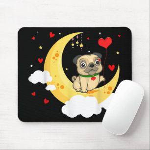 Niedlicher Mops am Mondwald Mousepad