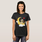 Niedlicher Mops am Mondwald T-Shirt (Vorne ganz)