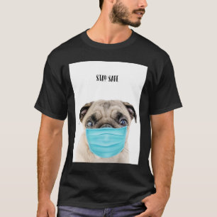 Niedlicher Mops Hund mit Maske, Bleibe Safe Classi T-Shirt