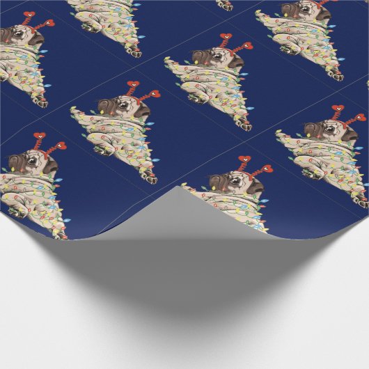 Niedlicher Mops Hund Weihnachten Geschenkpapier (Ecke)