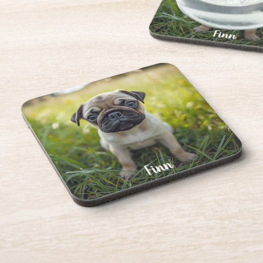 Niedlicher Mops Personalisierte Getränkeverpackung Getränkeuntersetzer (Linke Seite)