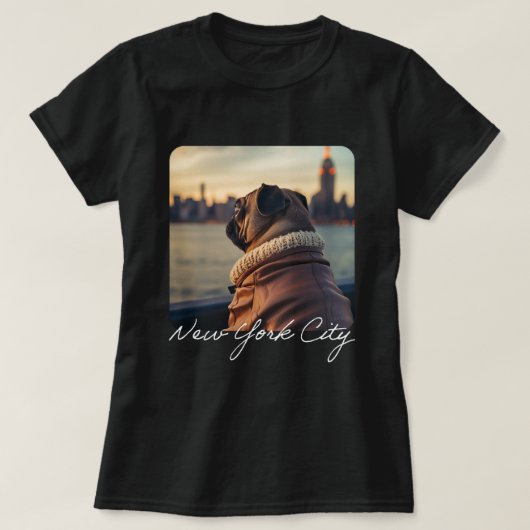 Niedlicher Mops Reisen nach New York Hafen Funny T-Shirt (Design vorne)