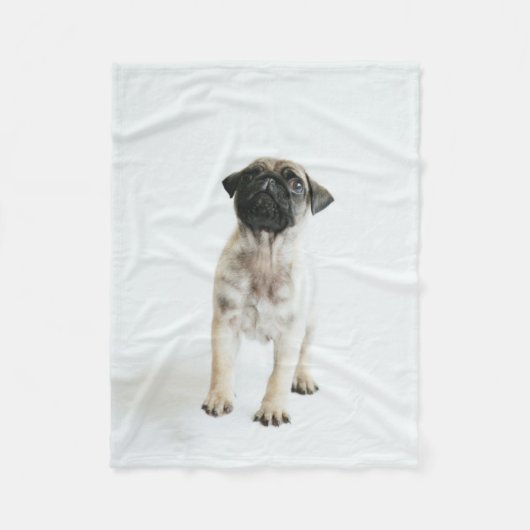 Niedlicher Mops-Welpe Fleecedecke (Vorderseite)
