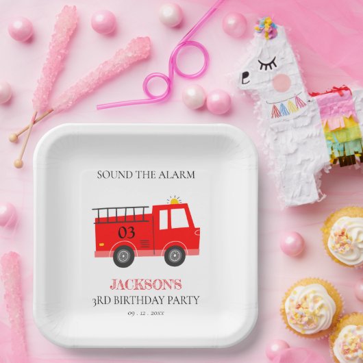 Niedlicher Motor eines Rotmarschschiffes aller Alt Pappteller (Party)