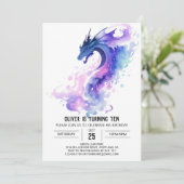 Niedlicher Mythischer Kinderdrache Geburtstag Einladung (Stehend Vorderseite)