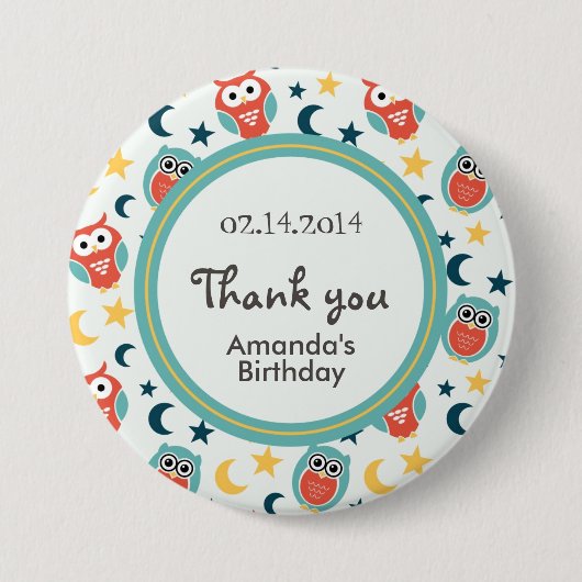 Niedlicher Nachtschwärmer-Cartoon mit Mond-Stars-T Button (Vorderseite)
