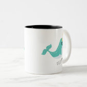 Niedlicher Narwhal mit Brille Zweifarbige Tasse (VorderseiteRechts)