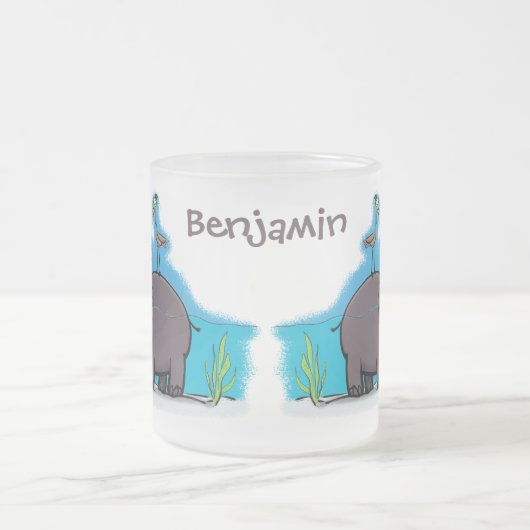 Niedlicher Nilpferd mit Vogel-Cartoon Mattglastasse (Mittel)